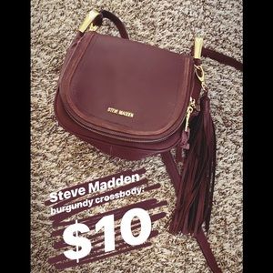 🚫SOLD🚫Burgundy Steve Madden crossbody